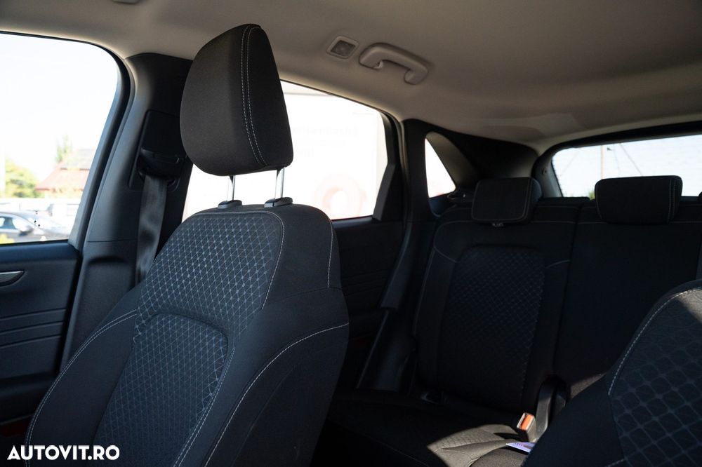 Ford Kuga - 23