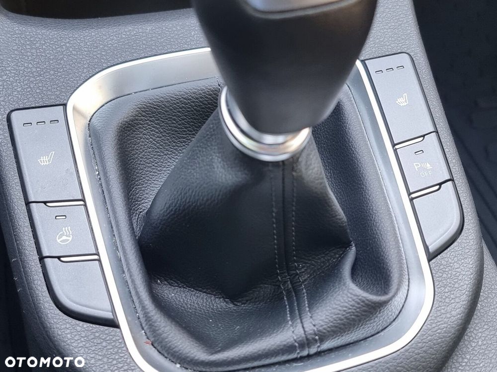Hyundai i30 1.5 DPI Smart - 26