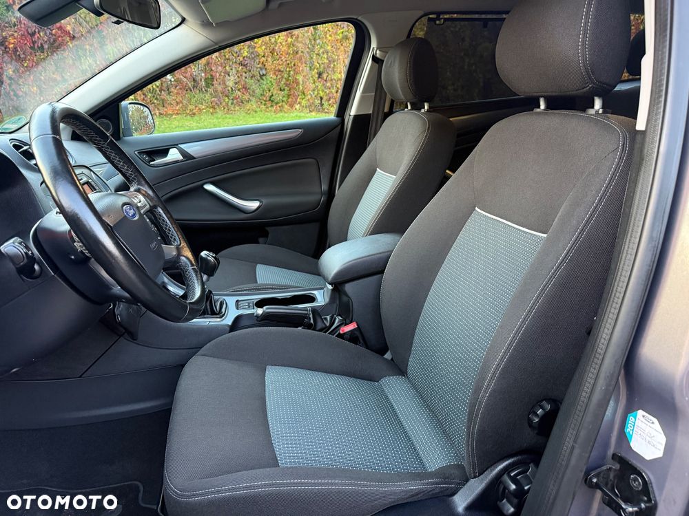 Ford Mondeo - 20