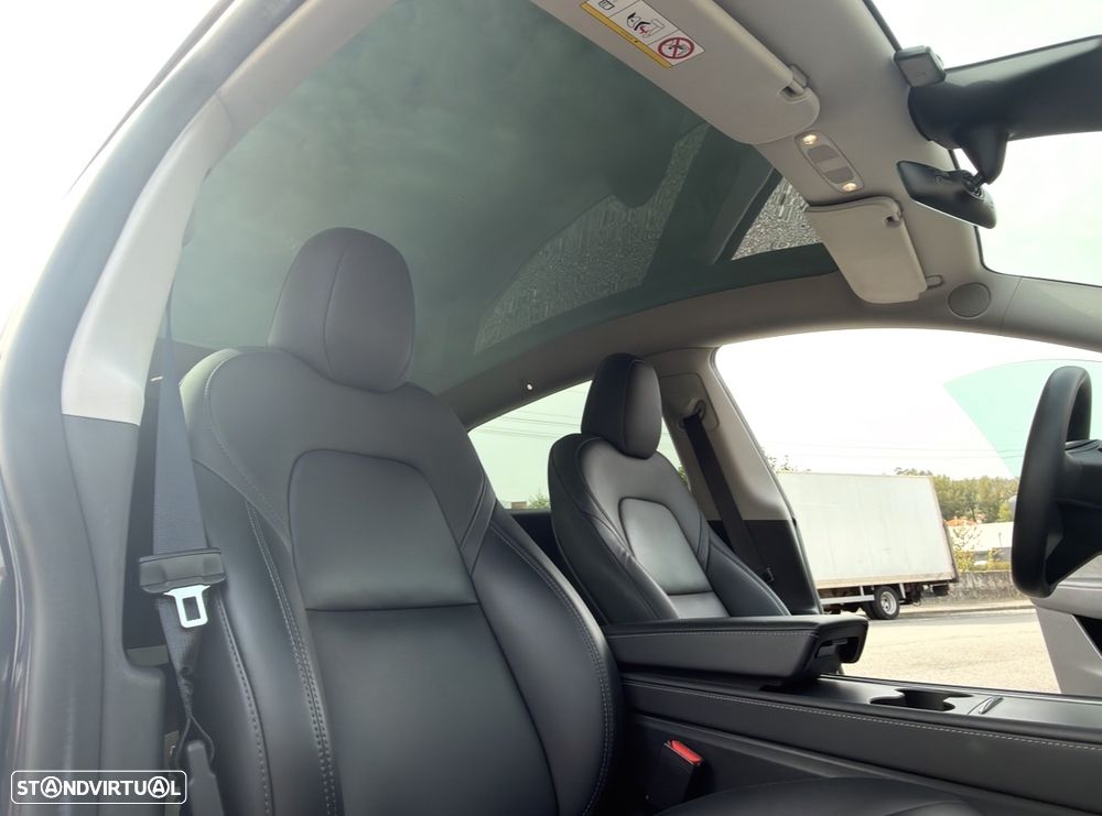 Tesla Model Y Long Range Tração Integral - 16