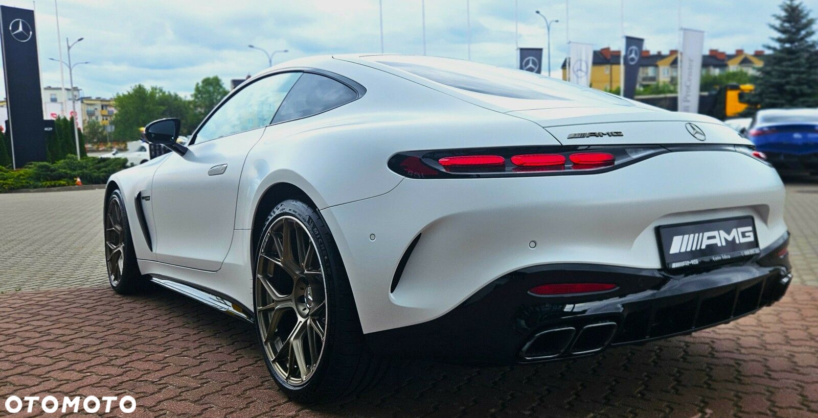 Mercedes-Benz AMG GT - 4