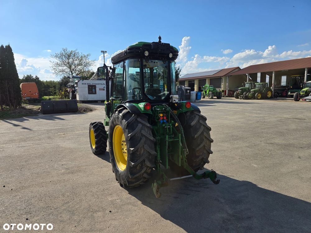 John Deere 5090 GF - 8