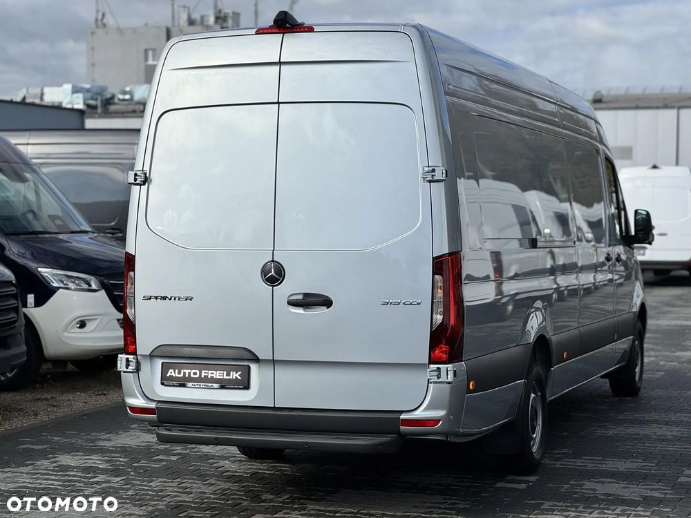 Mercedes-Benz Sprinter - 6
