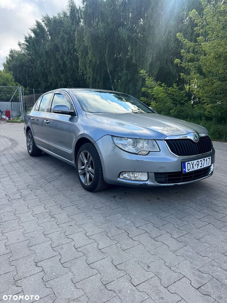 Skoda Superb 2.0 TDI Comfort DSG - 4