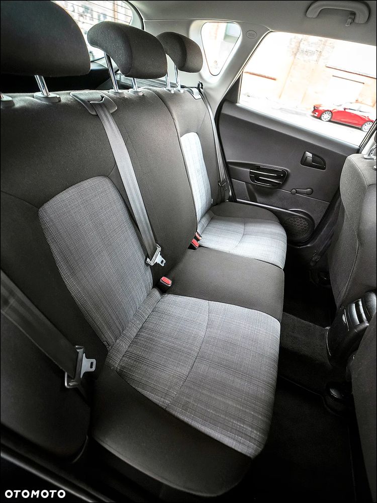 Kia Ceed - 30