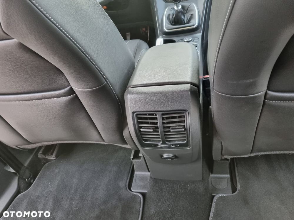 Ford Kuga 2.0 TDCi 4x4 Individual - 16