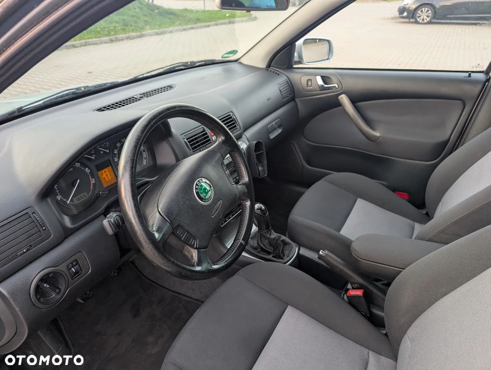 Skoda Octavia 2.0 Combi Ambiente - 16