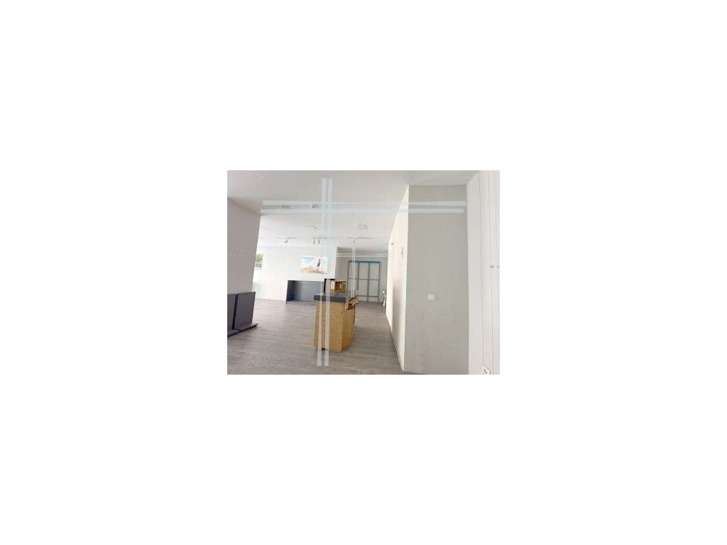 Loja de 110m2, com montra e wc - Almada - Grande imagem: 3/9