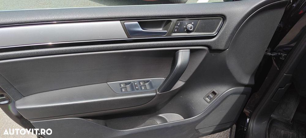 Volkswagen Touareg 3.0 V6 TDI BMT Terrain Tech - 11
