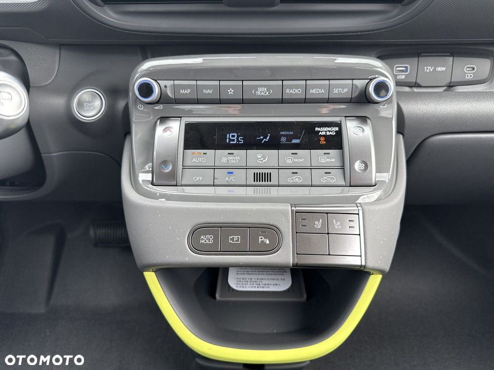 Hyundai Inster 49kWh Cross - 16