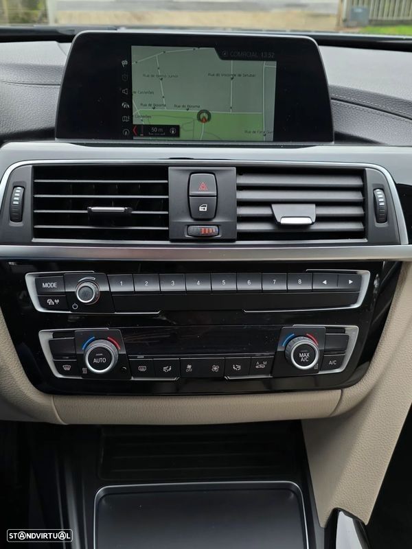 BMW 330 e iPerformance Line Luxury - 16