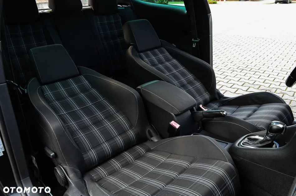 Volkswagen Golf 2.0 TDI DPF DSG GTD - 31