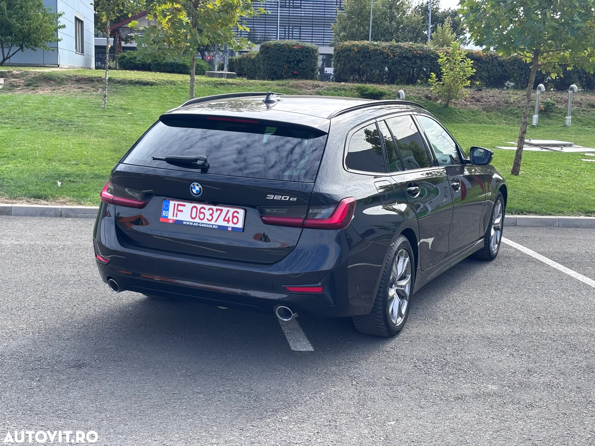 BMW Seria 3 320e Touring Aut. Sport Line - 3