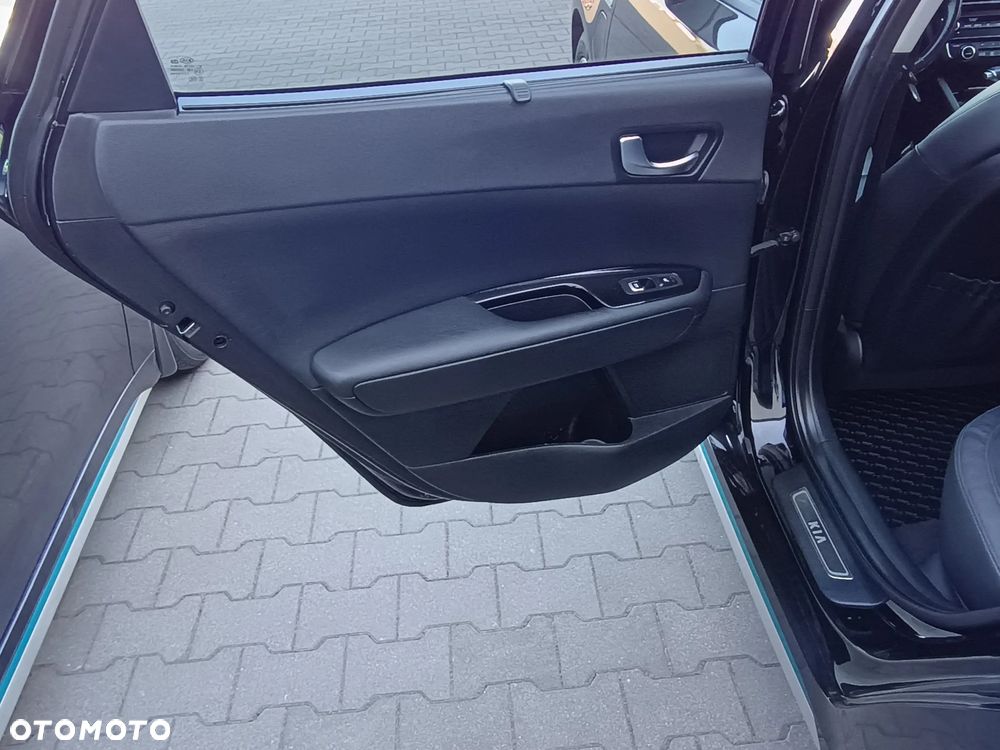 Kia Optima Plug-in Hybrid - 8