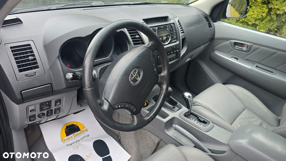 Toyota Hilux - 7