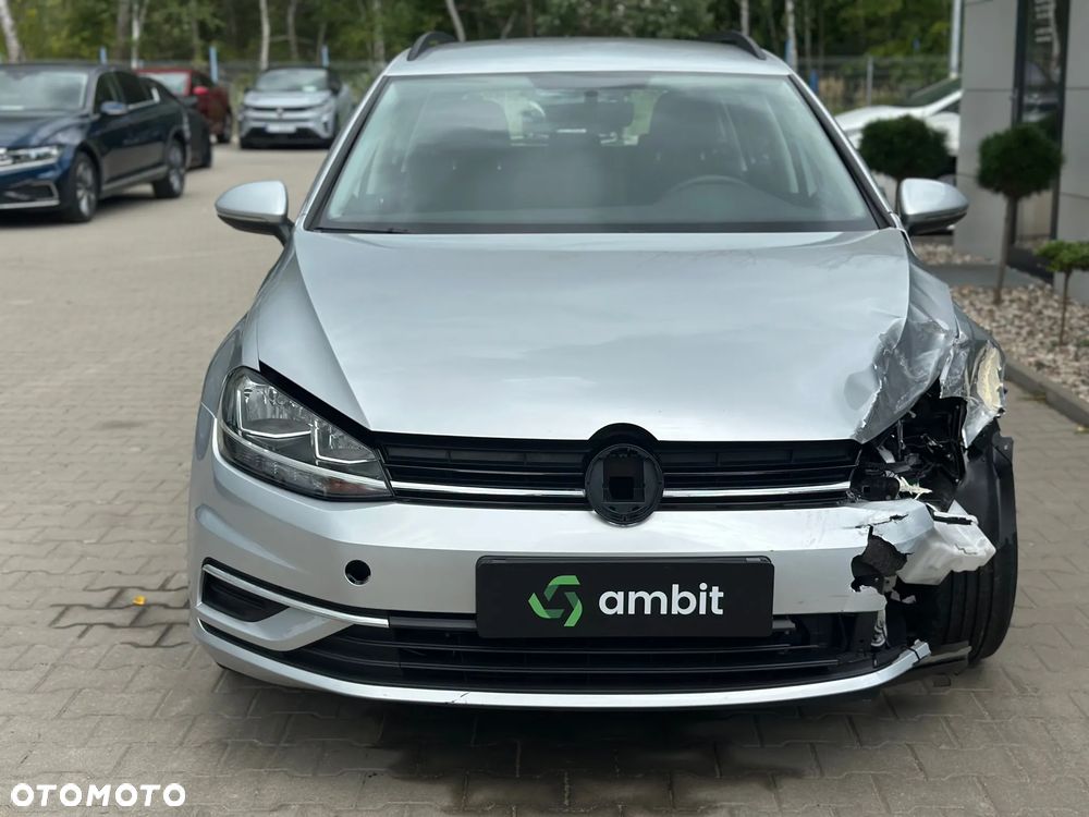 Volkswagen Golf - 2