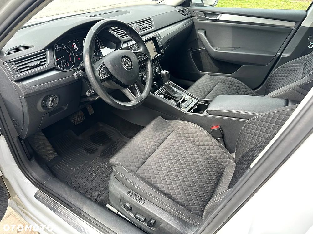 Skoda Superb 2.0 TDI Style DSG - 5