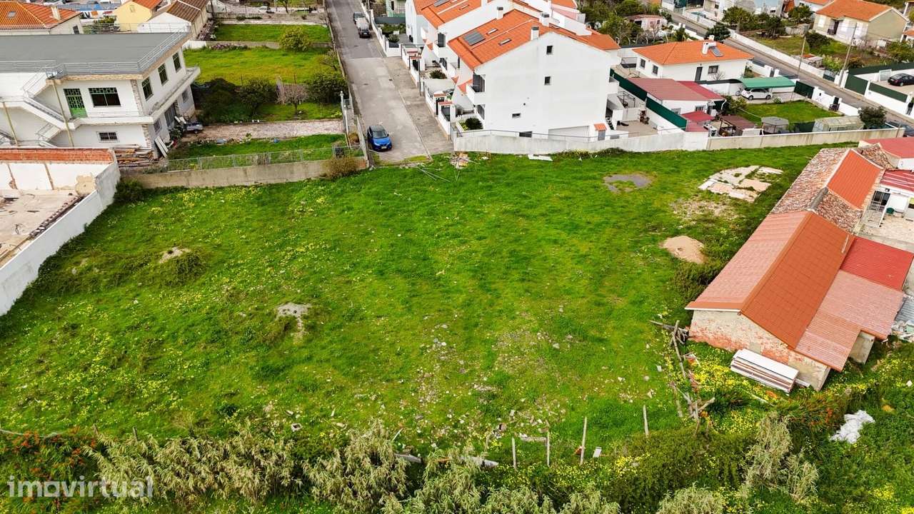 Terreno com 2.440 m2 em São Marcos | Viabilidade para 4 Moradias de 35 - Grande imagem: 2/4