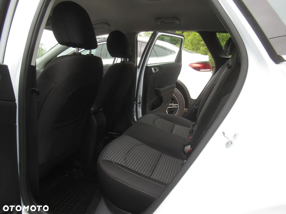 Kia Ceed 1.5 T-GDI M - 7