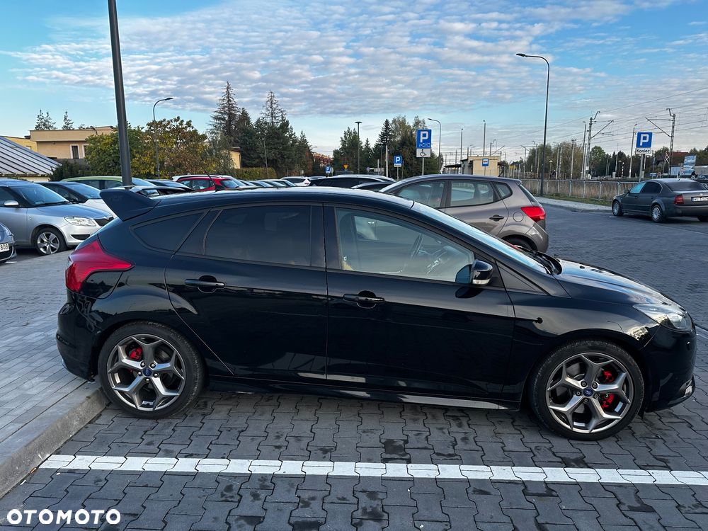 Ford Focus 2.0 EcoBoost ST - 10