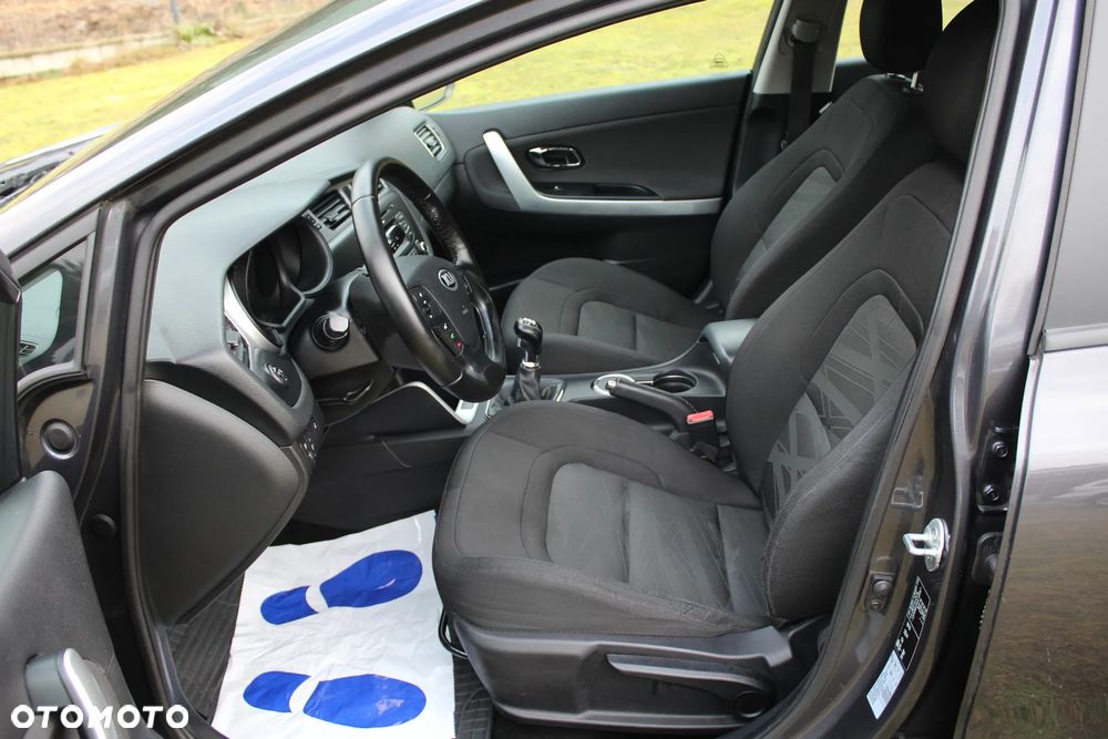 Kia Ceed 1.6 GDI Dream-Team Edition - 16
