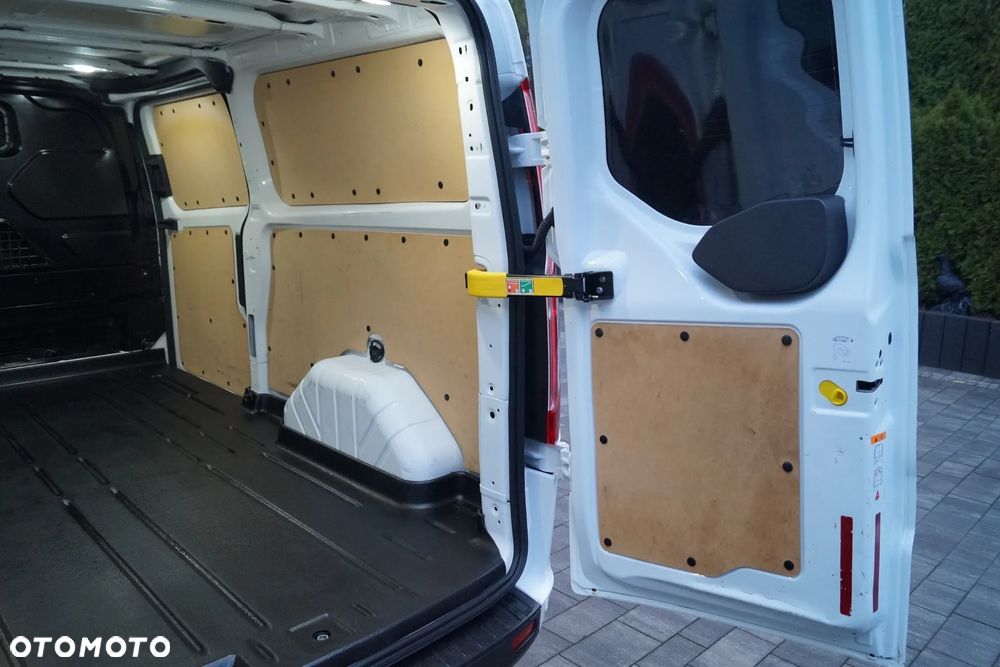 Ford Transit Custom - 14