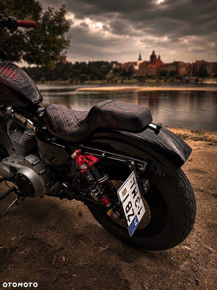 Harley-Davidson Sportster Custom 883C - 6
