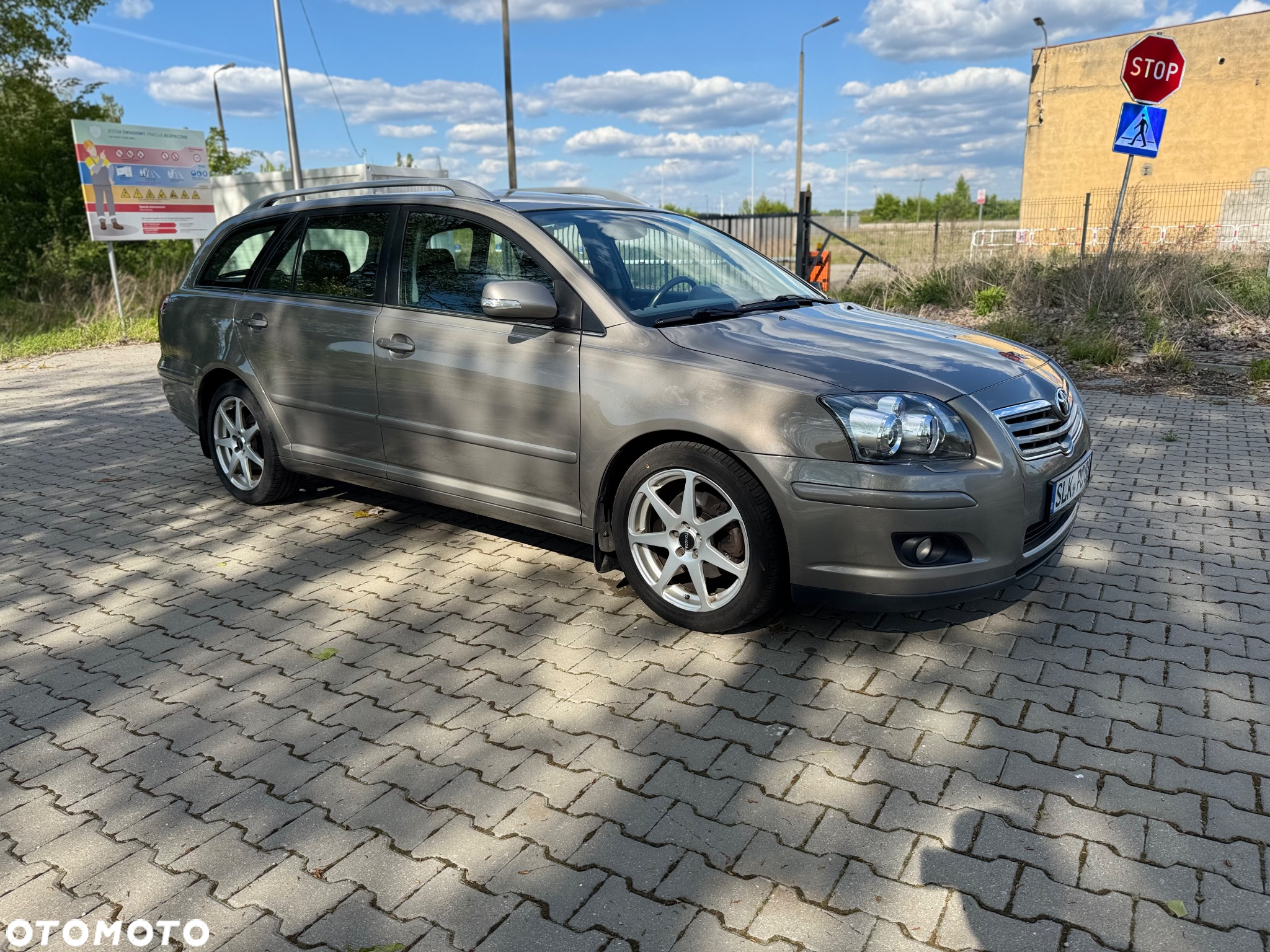 Toyota Avensis 2.0 VVT-i Prestige Premium - 3