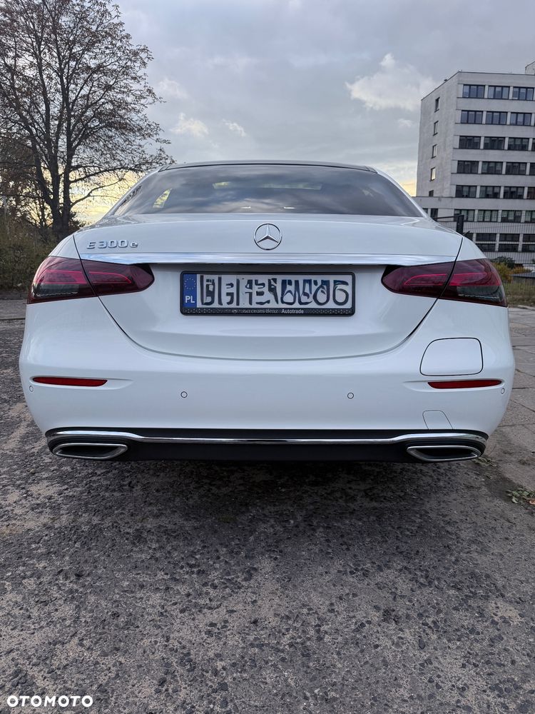 Mercedes-Benz Klasa E 300 Exclusive - 18