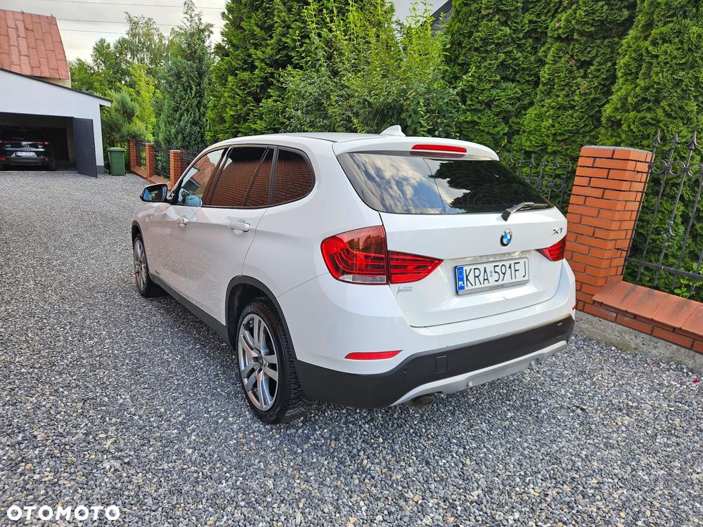 BMW X1 sDrive18d Sport Line - 17