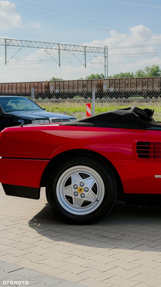 Ferrari Mondial - 22