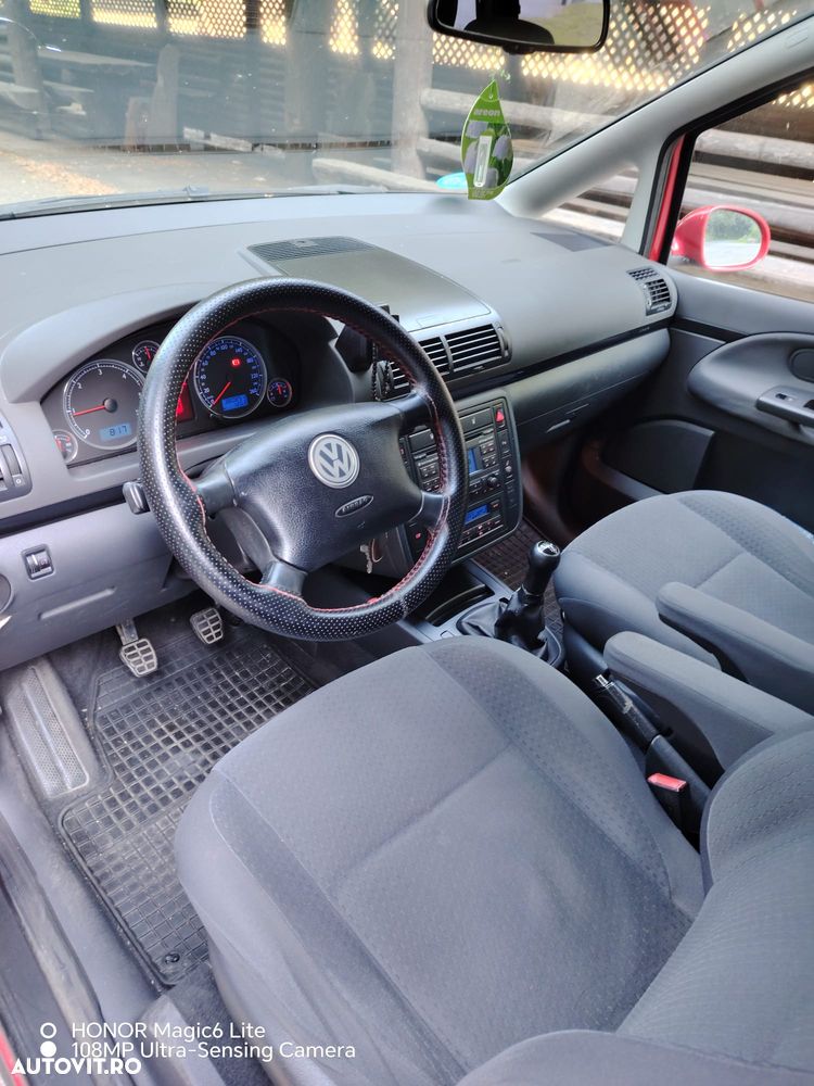 Volkswagen Sharan 1.9 TDI Comfortline - 6