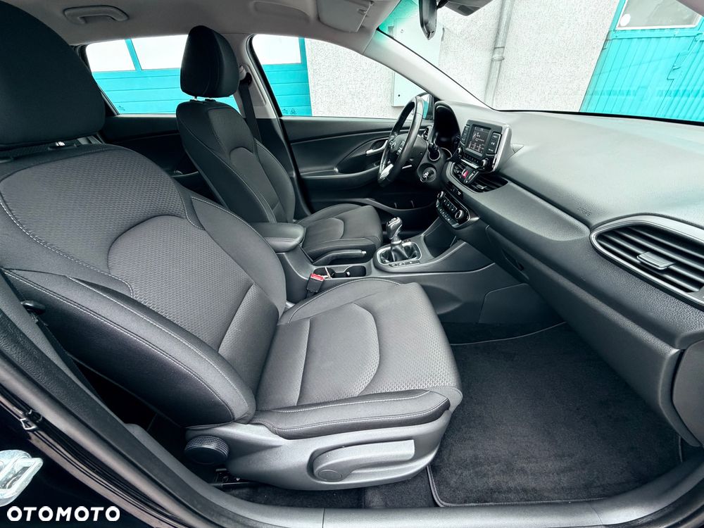 Hyundai i30 blue 1.6 CRDi Style - 29