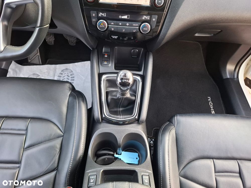 Nissan Qashqai 1.3 DIG-T MHEV N-Connecta - 25
