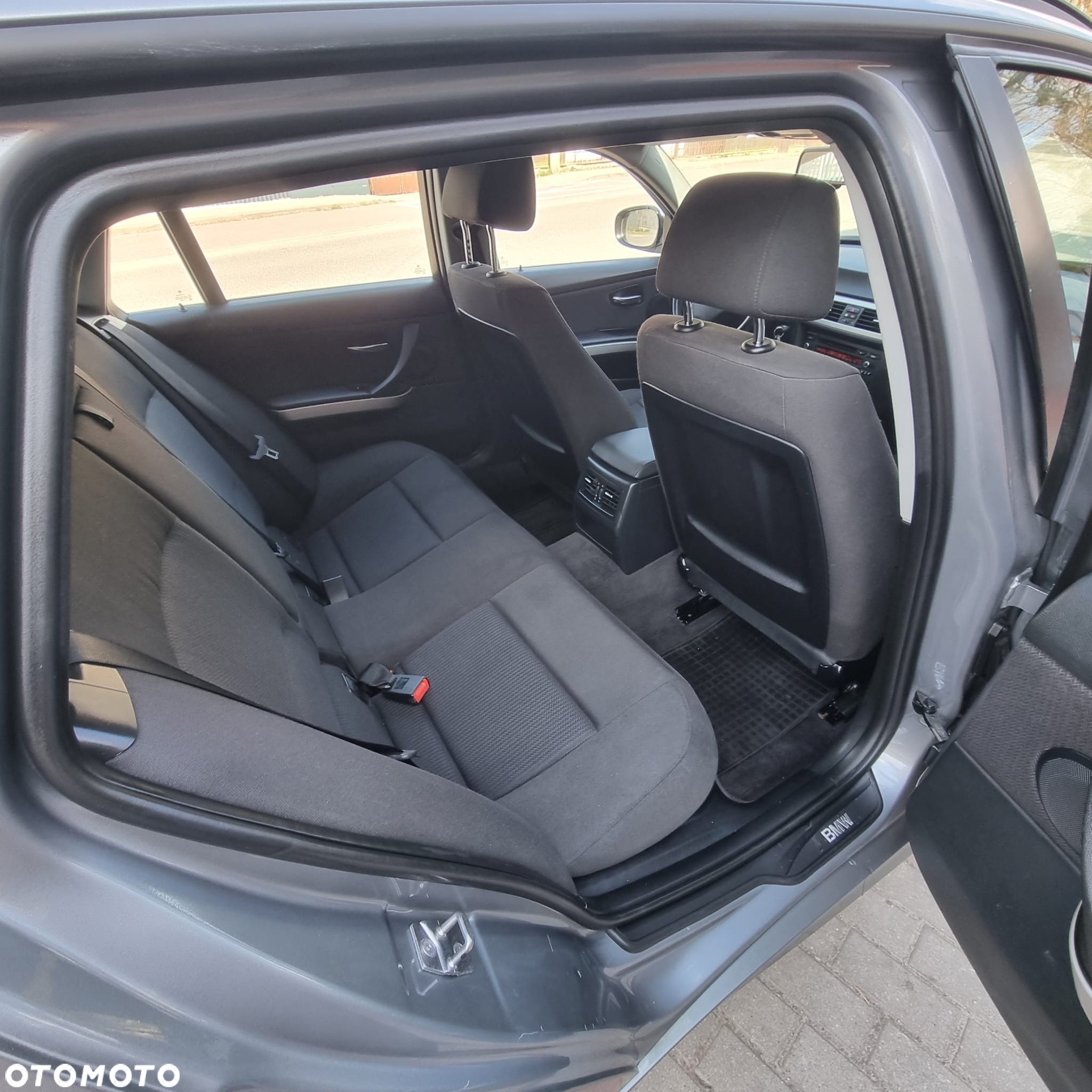 BMW Seria 3 316d Touring Advantage - 11