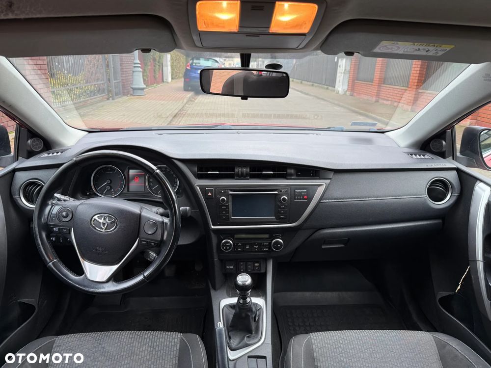 Toyota Auris 1.6 Executive - 10