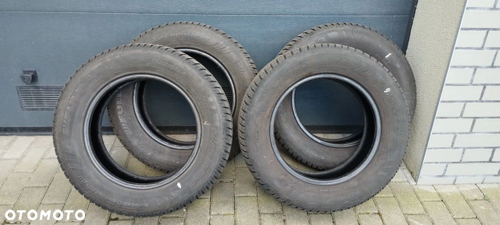 Zimowe 4x 215/65R16 - 3
