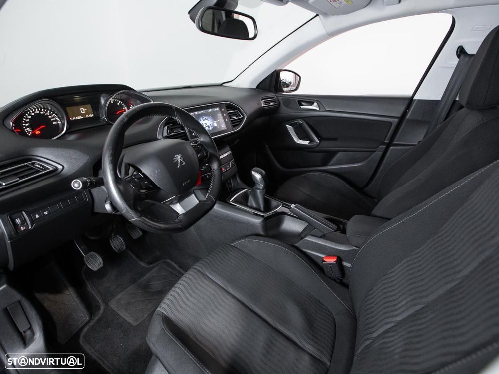 Peugeot 308 SW - 12
