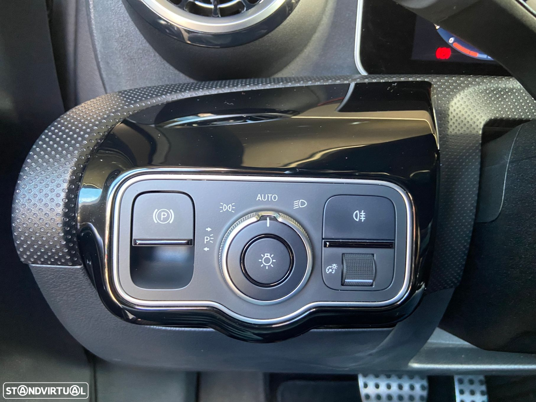 Mercedes-Benz A 180 d 7G-DCT AMG Line - 11