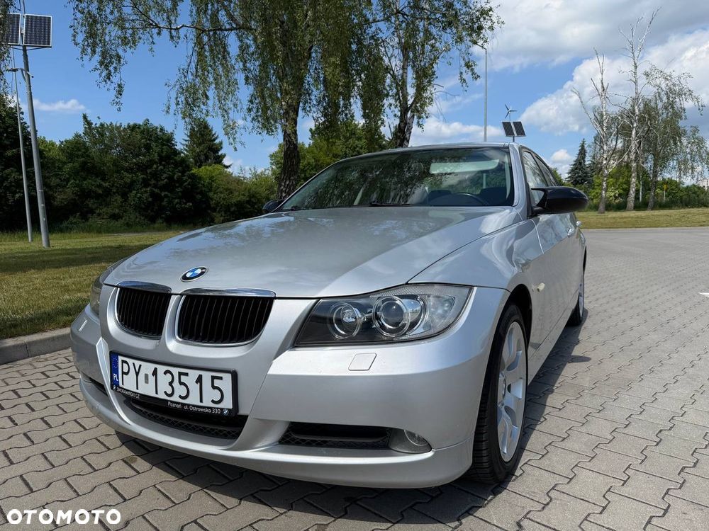 BMW Seria 3 320i - 1