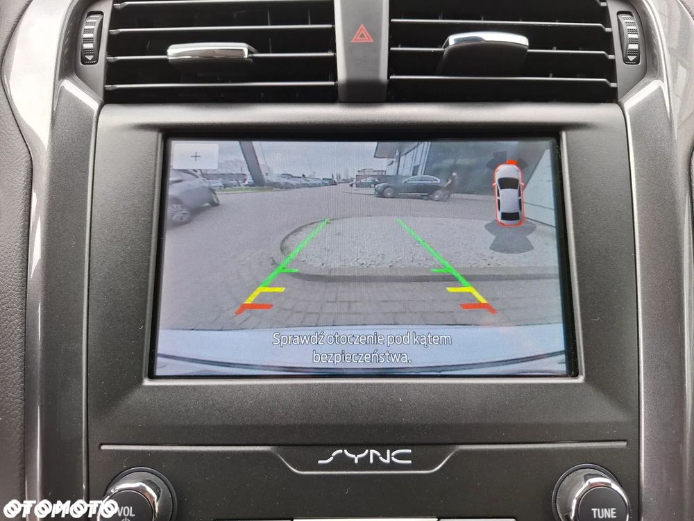 Ford Mondeo 2.0 EcoBlue Titanium - 23