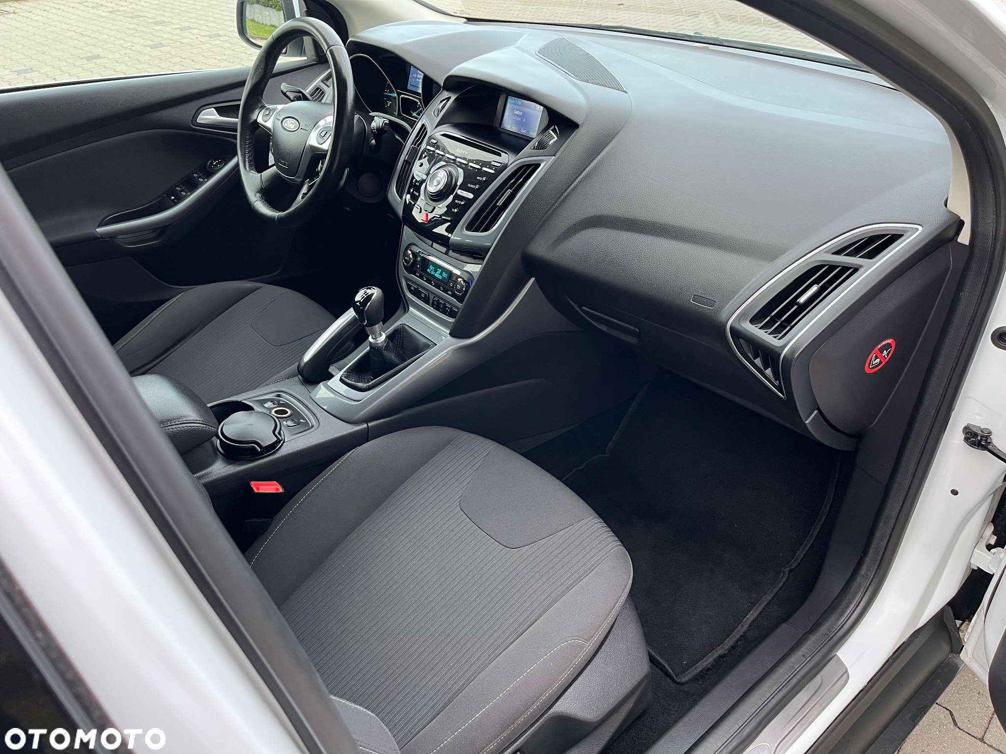 Ford Focus 1.6 TDCi DPF Titanium - 9