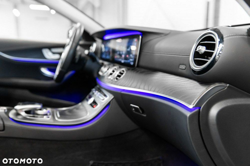 Mercedes-Benz Klasa E - 31