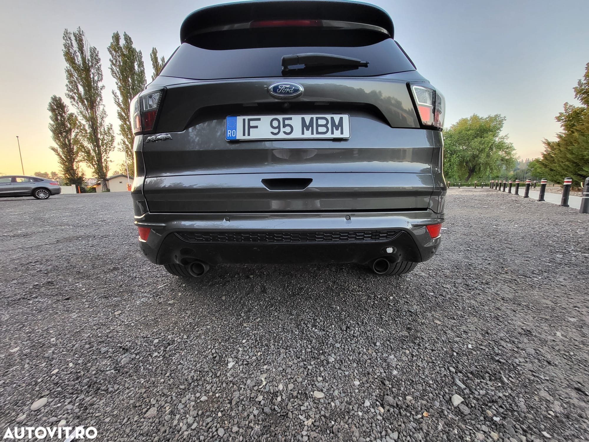 Ford Kuga - 8