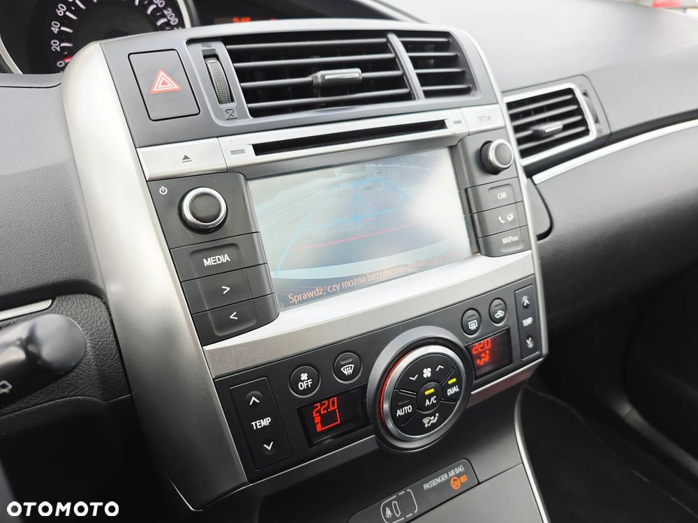 Toyota Verso 1.6 D-4D Premium - 24