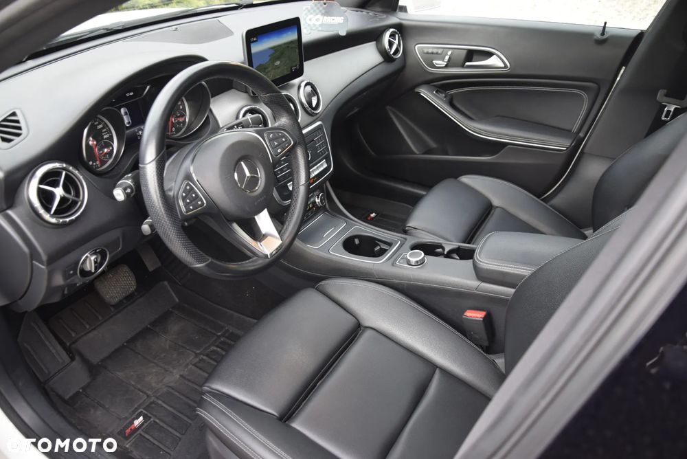 Mercedes-Benz CLA 250 4-Matic Sport - 37