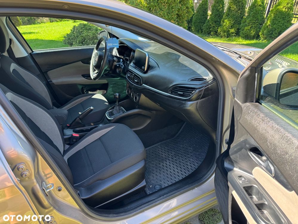Fiat Tipo 1.4 16v Lounge EU6d - 13