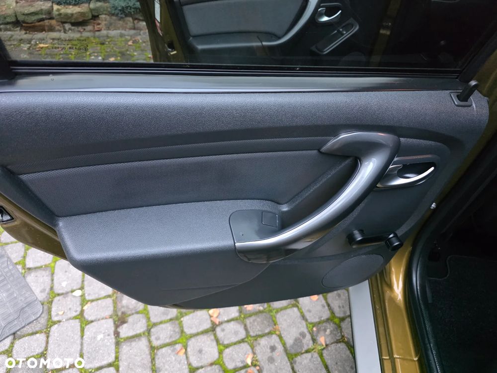 Dacia Duster 1.6 SCe Access S&S - 18