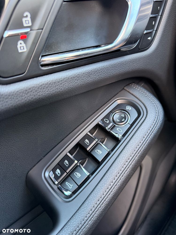 Porsche Macan Standard - 24
