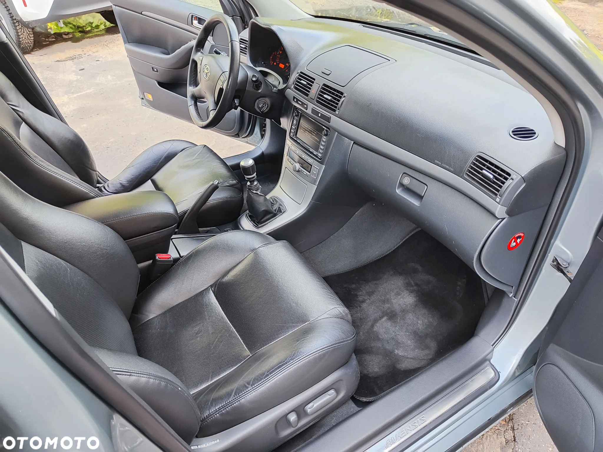 Toyota Avensis 2.2 D-4D Executive - 15